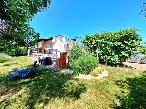 ULIKA l Private Olive Grov, Pets & Jacuzzi for Two