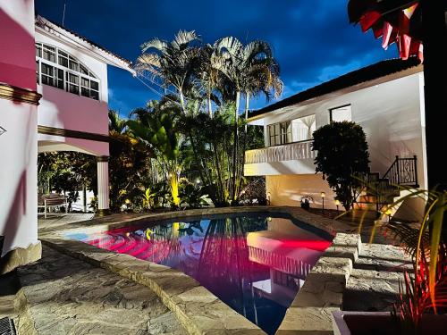 Πισίνα στο ή κοντά στο HappiCasaRD & Holistic House