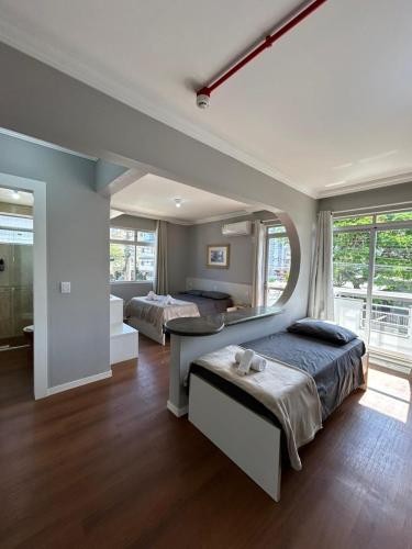 Llit o llits en una habitació de Sunset Inn