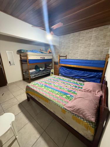 Billede fra billedgalleriet på Casa com Espaço Gourmet e Piscina a 2min da Praia i Caraguatatuba