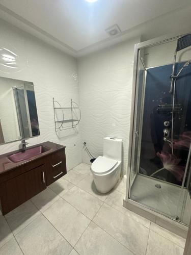 Ένα μπάνιο στο Appartement Marbella beach