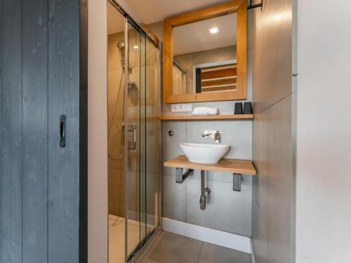 Ένα μπάνιο στο Alpinn Wellness 1