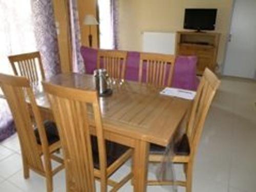 Φωτογραφία από το άλμπουμ του Maison spacieuse 6 pers, terrasse et jardin clos - FR-1-611-125 σε Vouécourt