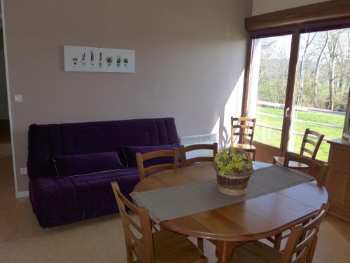 Φωτογραφία από το άλμπουμ του Location calme en bord de Marne avec terrasse et jeux d'extérieur - FR-1-611-128 σε Soncourt-sur-Marne