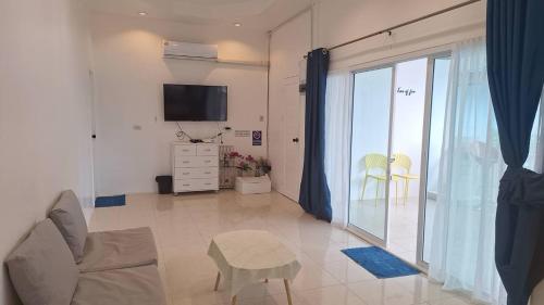 Φωτογραφία από το άλμπουμ του Sukkeehouse στο Κο Λαρν