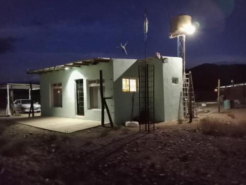 Το κτήριο όπου στεγάζεται  η παραθεριστική κατοικία