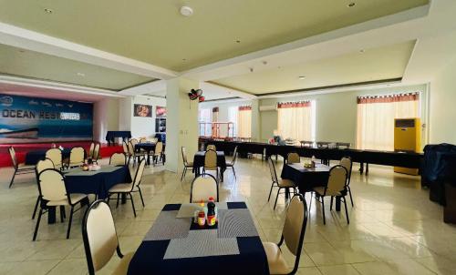 En restaurant eller et andet spisested på MUI NE BOUTIQUE