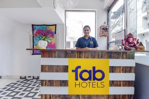 Členové personálu v ubytování FabHotel The Bird House