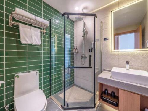 Un baño de GreenTree Inn Yichun Mingyueshan Airport