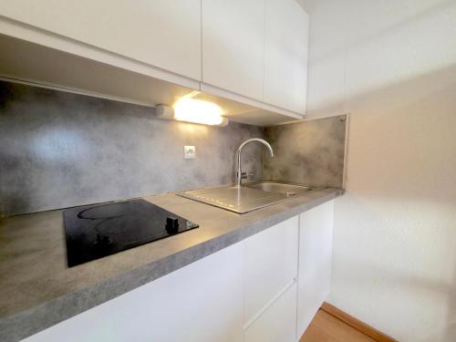 Kuchyň nebo kuchyňský kout v ubytování Grand studio - Emplacement idéal pied des pistes
