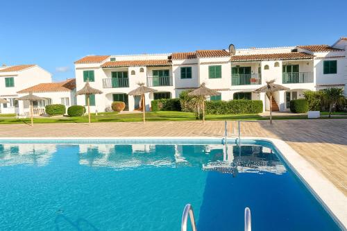 Swimmingpoolen hos eller tæt på Cala Porter Soleil & Mer Collection