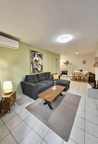 Гостиная зона в Art Home - 1,5 km από το κέντρο της Λαμίας