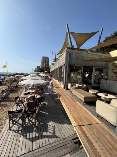 Restaurace v ubytování Loving Porto Cozy Flat by MyMoradia