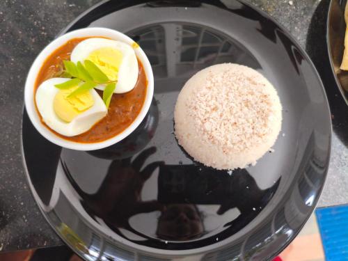 Φαγητό σε αυτό το δωμάτιο σε οικογενειακή κατοικία ή κάπου εκεί κοντά