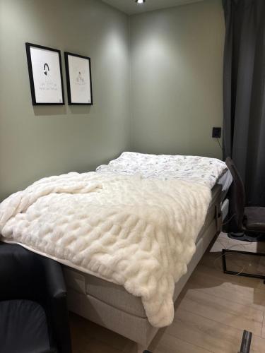 Ένα ή περισσότερα κρεβάτια σε δωμάτιο στο Penthouse apartment 2 bedrooms 70 m2