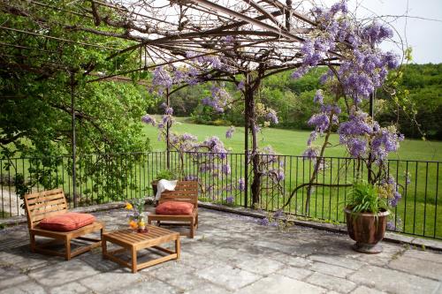 Κήπος έξω από το MAISON 8 à 10p, piscine, parc, campagne sans voisin en Drôme provençale