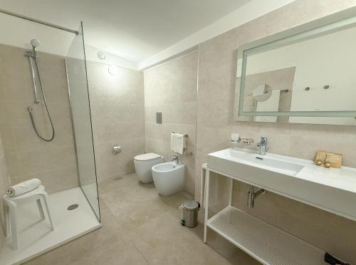 Koupelna v ubytování Hotel Torre Normanna