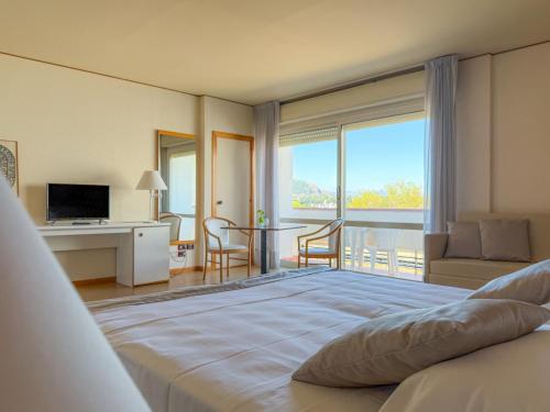 Postel nebo postele na pokoji v ubytování Hotel Torre Normanna