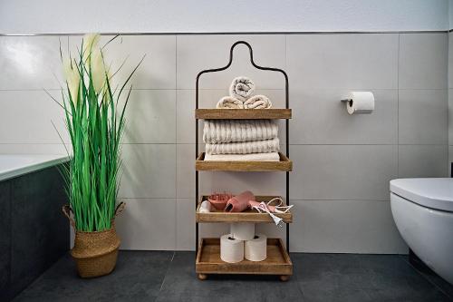 Koupelna v ubytování Abbey View Suites