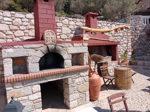 Imagine din galeria proprietății Tsampika's Traditional Stone Cottage in Siana în Siána