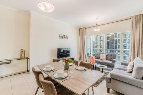 RH - Best location, 01 BR Spacious, walk to burj