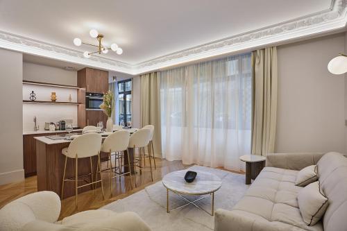 Apartment Matignon St Honore by Studio Prestige