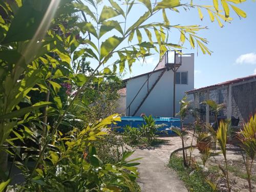 Κήπος έξω από το Casa INTI de Maracajaú