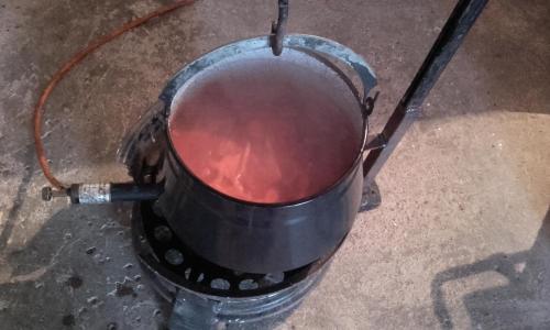 Φωτογραφία από το άλμπουμ του Hagyományőrző és múltidéző porta σε Báta