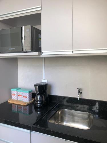 Kuchyň nebo kuchyňský kout v ubytování No melhor ponto do Flamengo, conforto e segurança no Rio