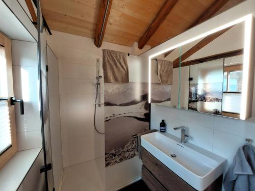 Koupelna v ubytování Charmantes Karwendel-Chalet