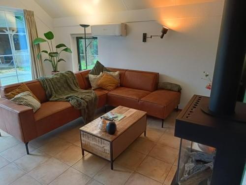 Gallery image of Rustig Boshuis Lunteren, Veluwe, Tuin en Haard in Lunteren