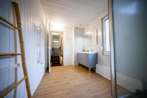 Ванная комната в Maison partagée 5 chambres Emmanuel Rey Valenciennes