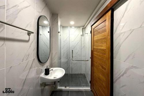 Phòng tắm tại rubyhotel