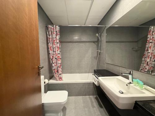 O baie la Parkside A Cozy 2BR Escape