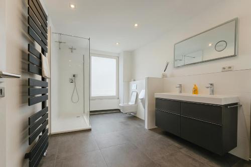 Ванная комната в Old Town Apartments