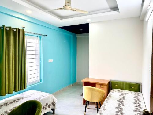 Giường trong phòng chung tại Brookefield Suites Premium Rooms- Brookefield- AECS Layout