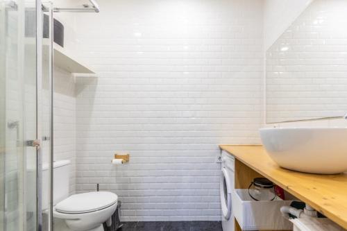 Charming Lisbon Apartment in Graça II