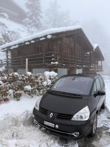 Το Mazot Agora Suite - Pop-Up Gallery Experience Suite τον χειμώνα