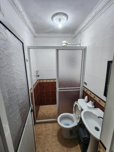 Koupelna v ubytování Apartamento Acogedor - San Luis, Ant - Shelter La Perla Hostal