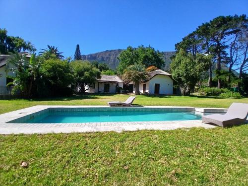 Bazén v ubytování Buchan Estate and Self Catering nebo v jeho okolí