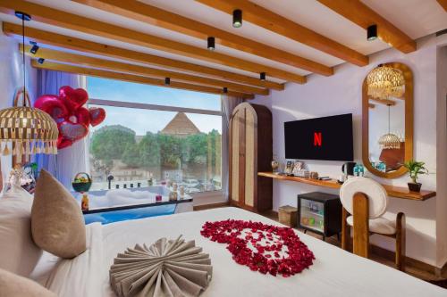 Pyramids Vision Hotel