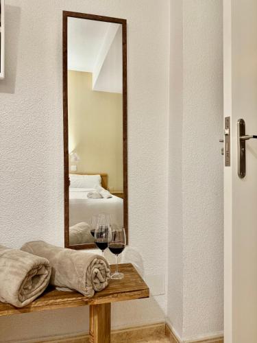 Ένα ή περισσότερα κρεβάτια σε δωμάτιο στο HS Altet Suites - Alicante Airport