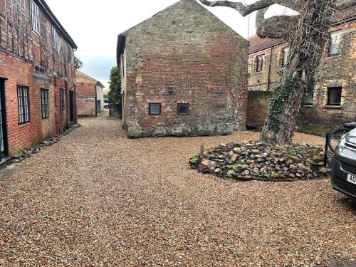 Το κτήριο όπου στεγάζεται  η παραθεριστική κατοικία