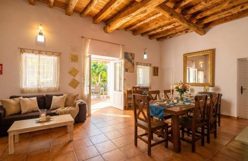 Χώρος καθιστικού στο Villa Can Mestreso Suite Ibiza