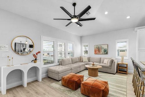 Et opholdsområde på New Build - Pool - Walk to Beach