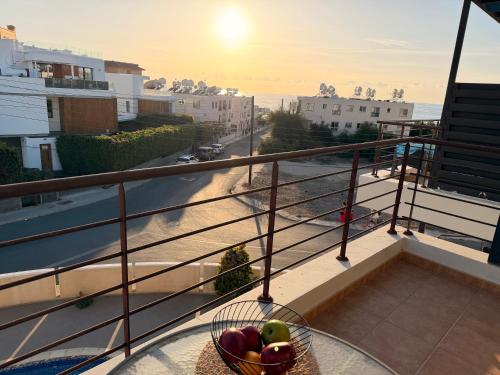 Balkón nebo terasa v ubytování Beachfront Sirena Lighthouse Sea View Apartment