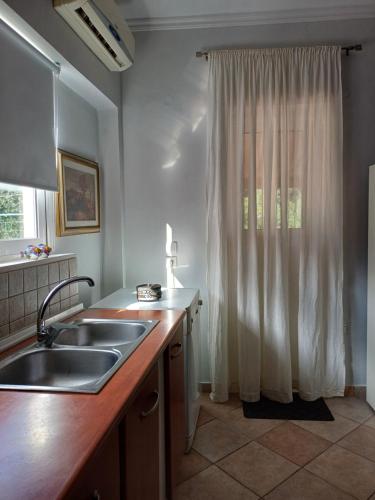 Galería fotográfica de Noradia and Ginfred villas Corfu en Achílleion