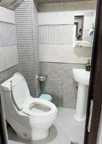 ห้องน้ำของ SkyGate Guesthouse