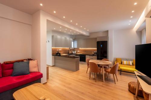 Modern 78sqm Flat with Balcony & Office