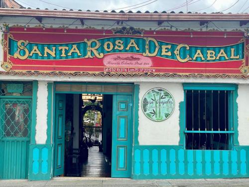 Η πρόσοψη ή η είσοδος του Casa Santa Rosa Garden